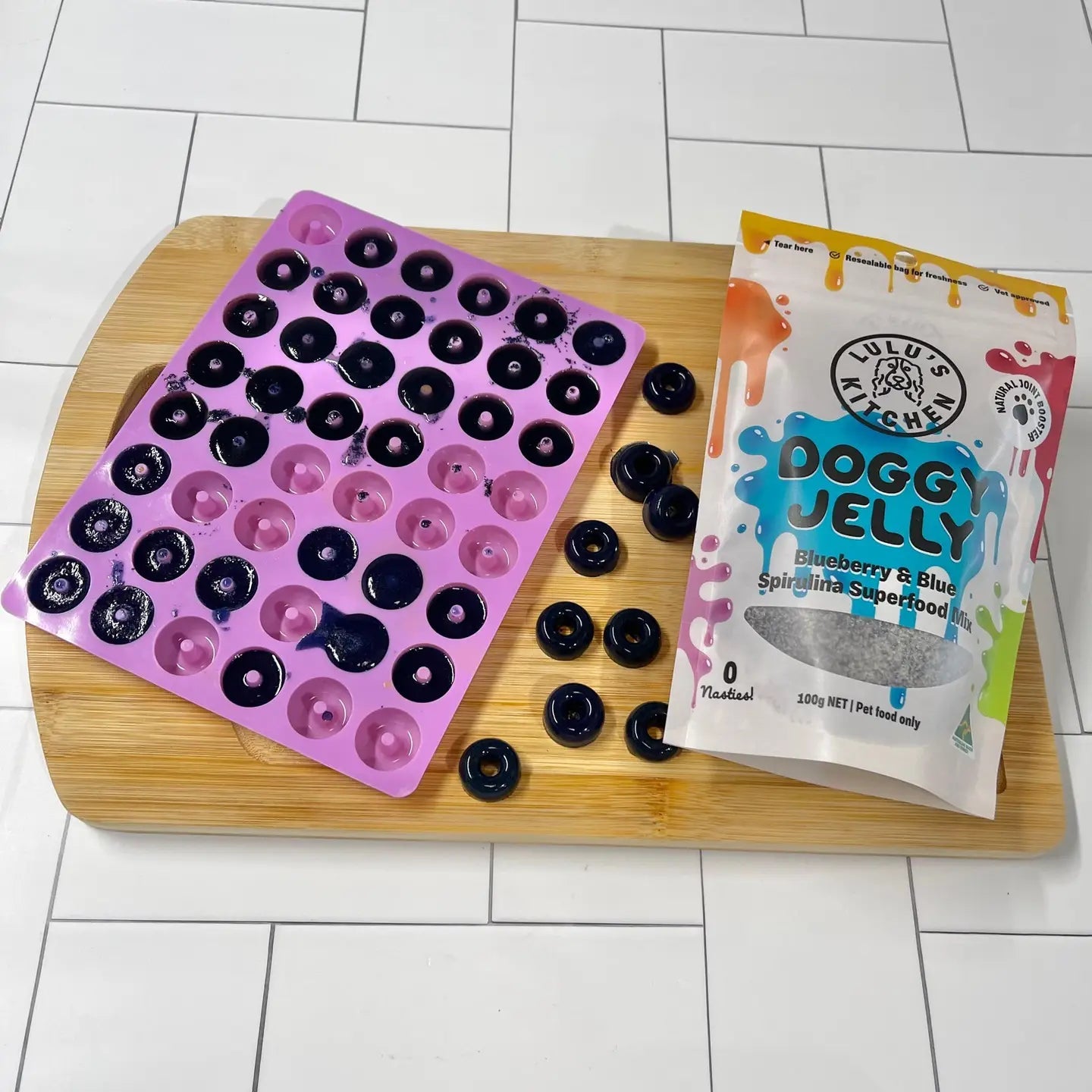 Do-Nut Touch My Treato's silicone donut mould with finished doggy jelly donuts